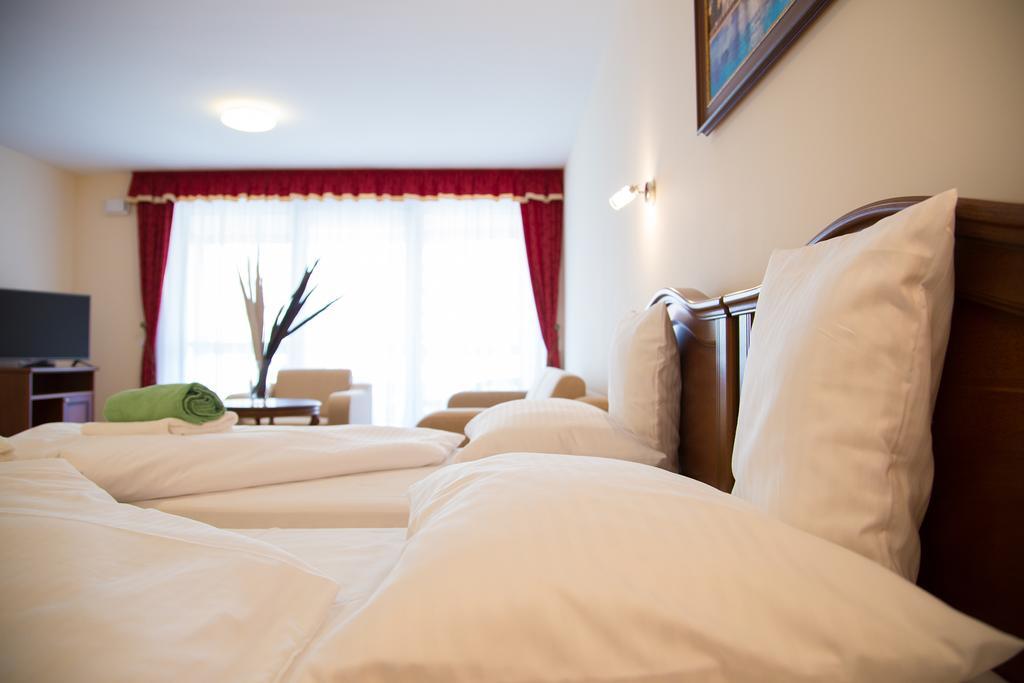 Luxury Hotel Siófok Pokój zdjęcie