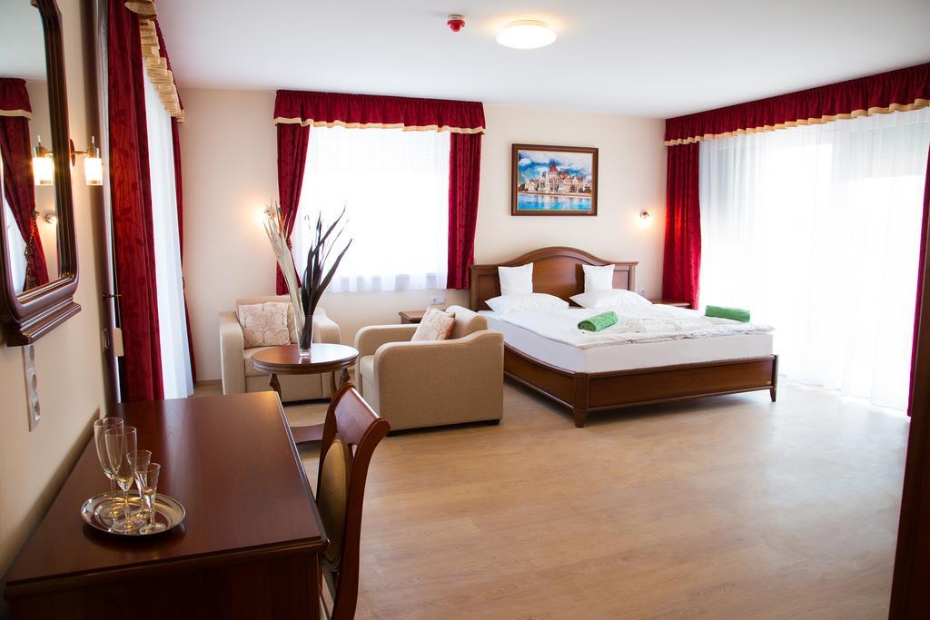 Luxury Hotel Siófok Zewnętrze zdjęcie