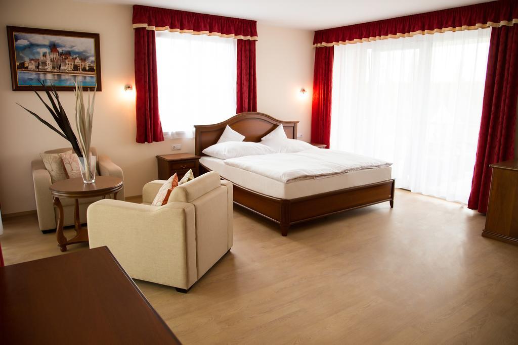 Luxury Hotel Siófok Zewnętrze zdjęcie